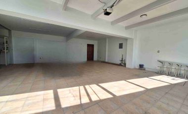 Se vende casa cerca de la Fuente de las 8 regiones, con vista panorámica