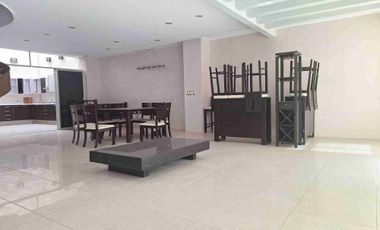 Se vende casa cerca de la Fuente de las 8 regiones, con vista panorámica