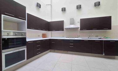 Se vende casa cerca de la Fuente de las 8 regiones, con vista panorámica