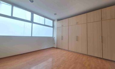 Se vende casa cerca de la Fuente de las 8 regiones, con vista panorámica