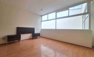 Se vende casa cerca de la Fuente de las 8 regiones, con vista panorámica