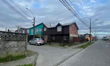 Amplia casa esquina 3D/2B cuenta con local comercial