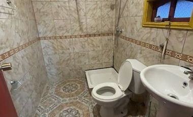 Amplia casa esquina 3D/2B cuenta con local comercial