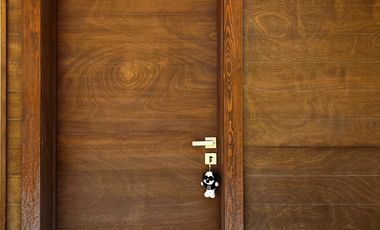 Increíble Residencia de 3 niveles con Pisos de Mármol, Rooftop y Terraza en Residencial Exclusivo