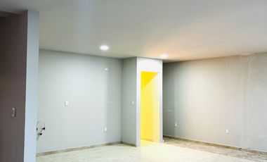 Increíble Residencia de 3 niveles con Pisos de Mármol, Rooftop y Terraza en Residencial Exclusivo