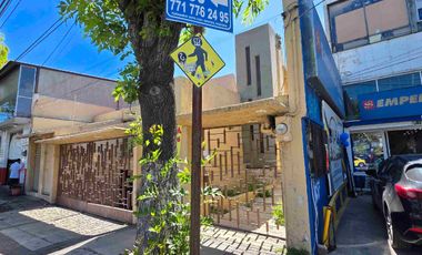 Proiedad comercial en renta, sobre Avenida Madero, justo frente al Palacio de Gobierno de la ciudad de Pachuca, Hidalgo.