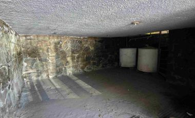 Proiedad comercial en renta, sobre Avenida Madero, justo frente al Palacio de Gobierno de la ciudad de Pachuca, Hidalgo.