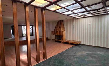 Proiedad comercial en renta, sobre Avenida Madero, justo frente al Palacio de Gobierno de la ciudad de Pachuca, Hidalgo.