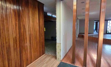 Proiedad comercial en renta, sobre Avenida Madero, justo frente al Palacio de Gobierno de la ciudad de Pachuca, Hidalgo.