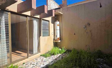 Proiedad comercial en renta, sobre Avenida Madero, justo frente al Palacio de Gobierno de la ciudad de Pachuca, Hidalgo.