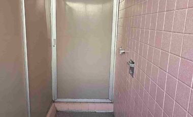 Proiedad comercial en renta, sobre Avenida Madero, justo frente al Palacio de Gobierno de la ciudad de Pachuca, Hidalgo.