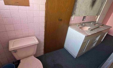 Proiedad comercial en renta, sobre Avenida Madero, justo frente al Palacio de Gobierno de la ciudad de Pachuca, Hidalgo.