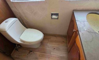 Proiedad comercial en renta, sobre Avenida Madero, justo frente al Palacio de Gobierno de la ciudad de Pachuca, Hidalgo.