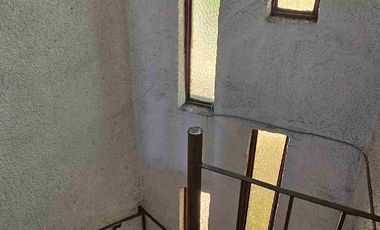 Proiedad comercial en renta, sobre Avenida Madero, justo frente al Palacio de Gobierno de la ciudad de Pachuca, Hidalgo.