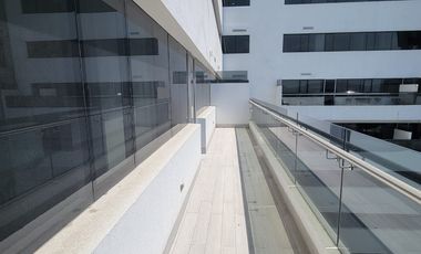 Alquiler Departamento de Lujo Semiamoblado en Titanium 1 – Ciudad Milenium, Samborondón