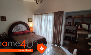 Linda y acogedora casa en condominio en excelente ubicación.