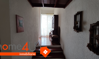 Linda y acogedora casa en condominio en excelente ubicación.