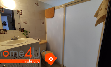 Linda y acogedora casa en condominio en excelente ubicación.