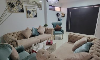 En venta lujosa y moderna casa de 4 dormitorios con piscina en Ciudad Celeste, Nuev Samborondon