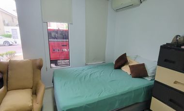 En venta lujosa y moderna casa de 4 dormitorios con piscina en Ciudad Celeste, Nuev Samborondon