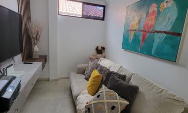 En venta lujosa y moderna casa de 4 dormitorios con piscina en Ciudad Celeste, Nuev Samborondon