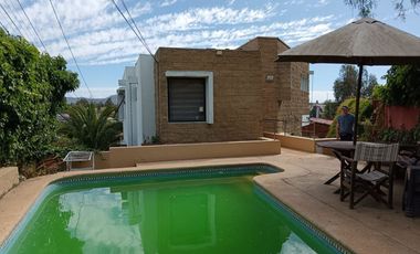 SE VENDE EXCELENTE CASA EN BARRIO RESDIDENCIAL DE QUILPUÉ