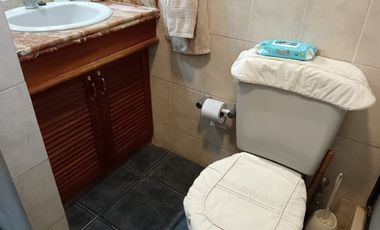 SE VENDE EXCELENTE CASA EN BARRIO RESDIDENCIAL DE QUILPUÉ