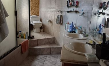 SE VENDE EXCELENTE CASA EN BARRIO RESDIDENCIAL DE QUILPUÉ