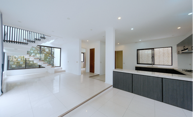 House and Lot in BF Homes NSHA for Sale