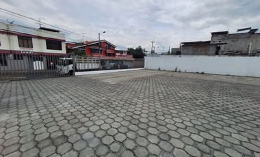 ARRIENDO TERRENO COMERCIAL CUMBAYA, CERCA AL PARQUE DE CUMBAYA