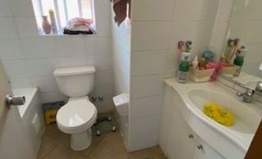 Casa de Dos Pisos, en Villa Valle Alborada