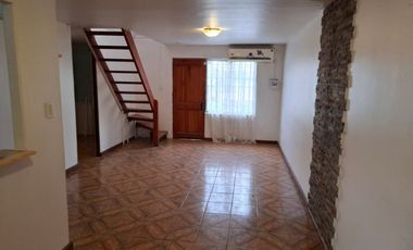 Casa de Dos Pisos, en Villa Jardín del Este