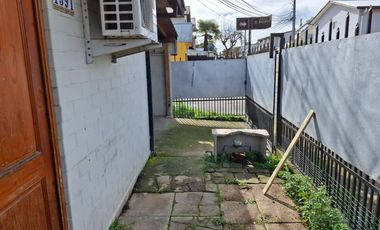 Casa de Dos Pisos, en Villa Jardín del Este