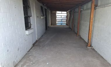 Casa de Dos Pisos, en Villa Jardín del Este