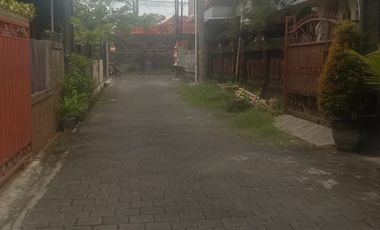 Di jual rumah lantai 2 Lokasi di gunung karang Denpasar barat