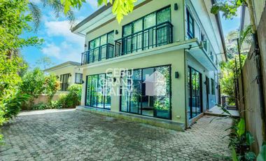 4 Bedrooms House for Rent in Maria Luisa Park