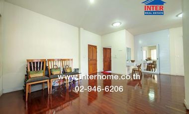 Two-story detached house, 70 sq.wa., located on Soi Ratchamankha 9, Phetkasem Road, Ratchamankha Road, Mueang Nakhon Pathom, Nakhon Pathom.