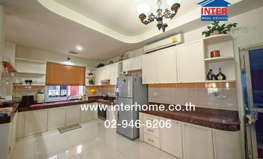 Two-story detached house, 70 sq.wa., located on Soi Ratchamankha 9, Phetkasem Road, Ratchamankha Road, Mueang Nakhon Pathom, Nakhon Pathom.