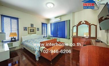 Two-story detached house, 70 sq.wa., located on Soi Ratchamankha 9, Phetkasem Road, Ratchamankha Road, Mueang Nakhon Pathom, Nakhon Pathom.