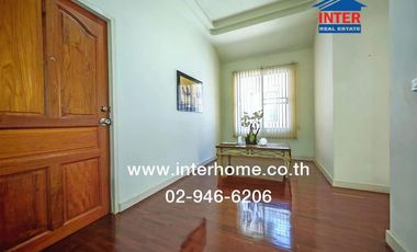 Two-story detached house, 70 sq.wa., located on Soi Ratchamankha 9, Phetkasem Road, Ratchamankha Road, Mueang Nakhon Pathom, Nakhon Pathom.