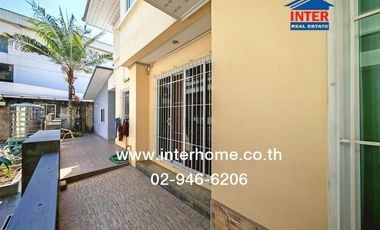 Two-story detached house, 70 sq.wa., located on Soi Ratchamankha 9, Phetkasem Road, Ratchamankha Road, Mueang Nakhon Pathom, Nakhon Pathom.