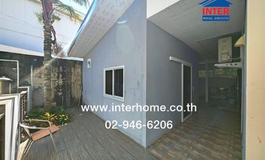 Two-story detached house, 70 sq.wa., located on Soi Ratchamankha 9, Phetkasem Road, Ratchamankha Road, Mueang Nakhon Pathom, Nakhon Pathom.