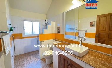 Two-story detached house, 70 sq.wa., located on Soi Ratchamankha 9, Phetkasem Road, Ratchamankha Road, Mueang Nakhon Pathom, Nakhon Pathom.