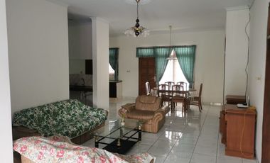 Disewakan Rumah Strategis Komplek Nusa Hijau Cimahi  Dekat Tol & Nyaman