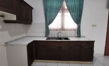 Disewakan Rumah Strategis Komplek Nusa Hijau Cimahi  Dekat Tol & Nyaman