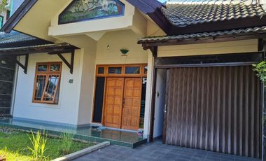 Disewakan Rumah Strategis Komplek Nusa Hijau Cimahi  Dekat Tol & Nyaman