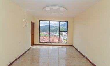 CASA RENTERA DE OPORTUNIDAD EN VENTA – 7 Departamentos - Cuenca