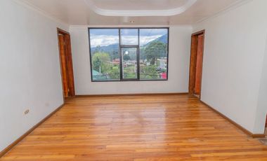 CASA RENTERA DE OPORTUNIDAD EN VENTA – 7 Departamentos - Cuenca