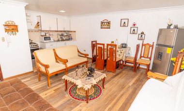 CASA RENTERA DE OPORTUNIDAD EN VENTA – 7 Departamentos - Cuenca