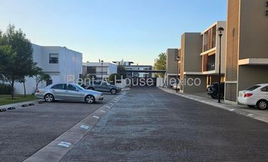 VENTA. Departamento de 3 recámaras, El Condado, Corregidora